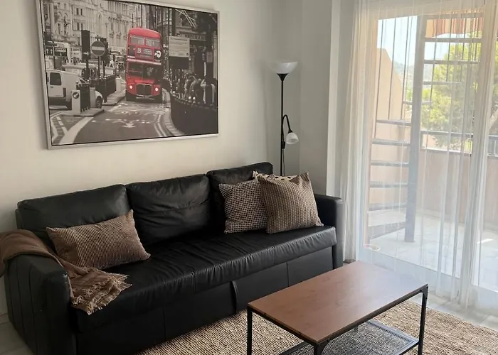 Atico Con Terraza Privada, Solarium Y Piscina En Zona Tranquila